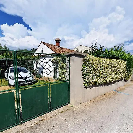 House Orieta 385 Nyaraló *